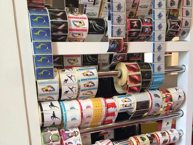 Rouleaux d’étiquettes imprimées par FIC Étiquette