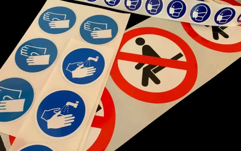 étiquette de signalisation et de prévention de mise en garde