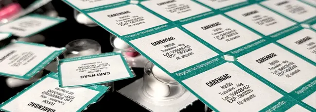 Blisters et étiquettes personnalisées pour le reconditionnement unitaire de médicaments